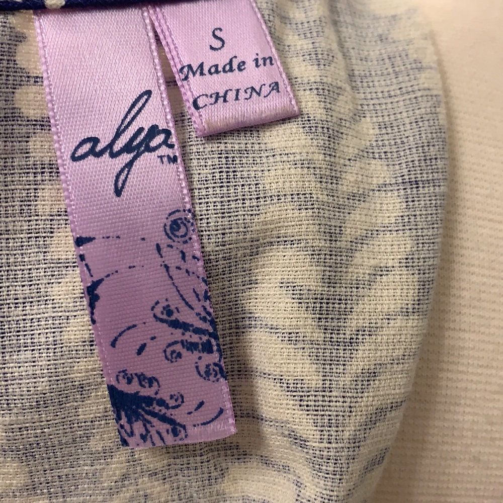 Alya dress - Picture 11 of 15